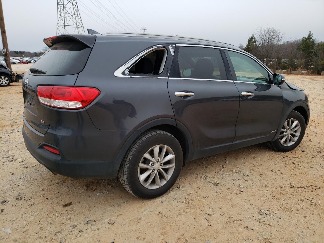 2016 Kia Sorento - Image 3