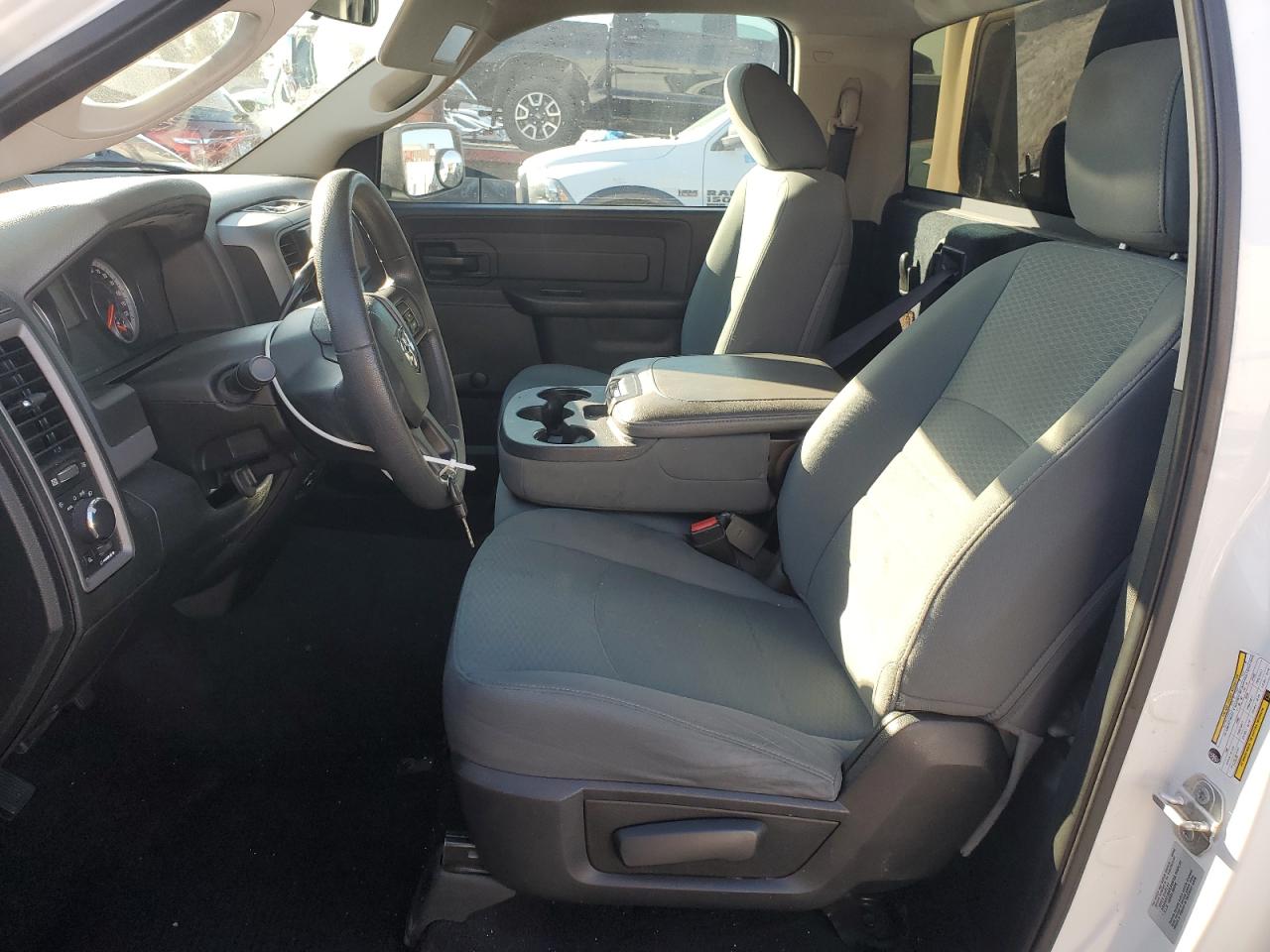 2015 RAM 1500 - Image 7