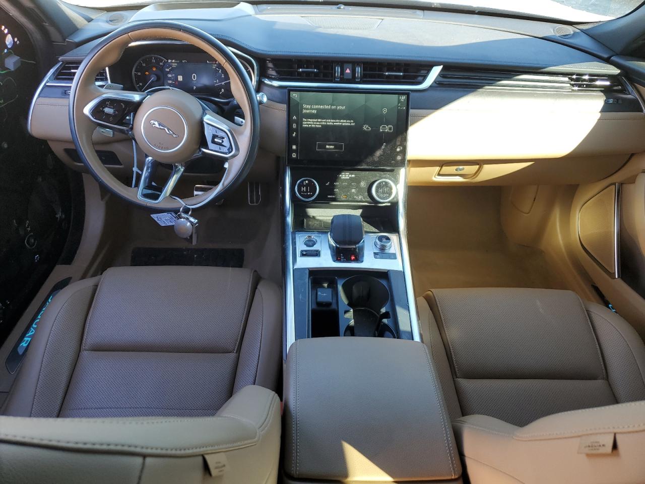 2022 Jaguar XF - Image 8