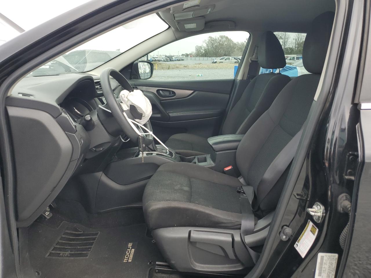 2018 Nissan Rogue - Image 7