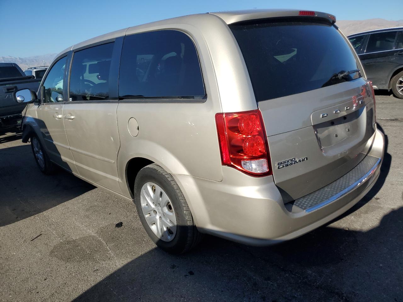 2016 Dodge Caravan - Image 2