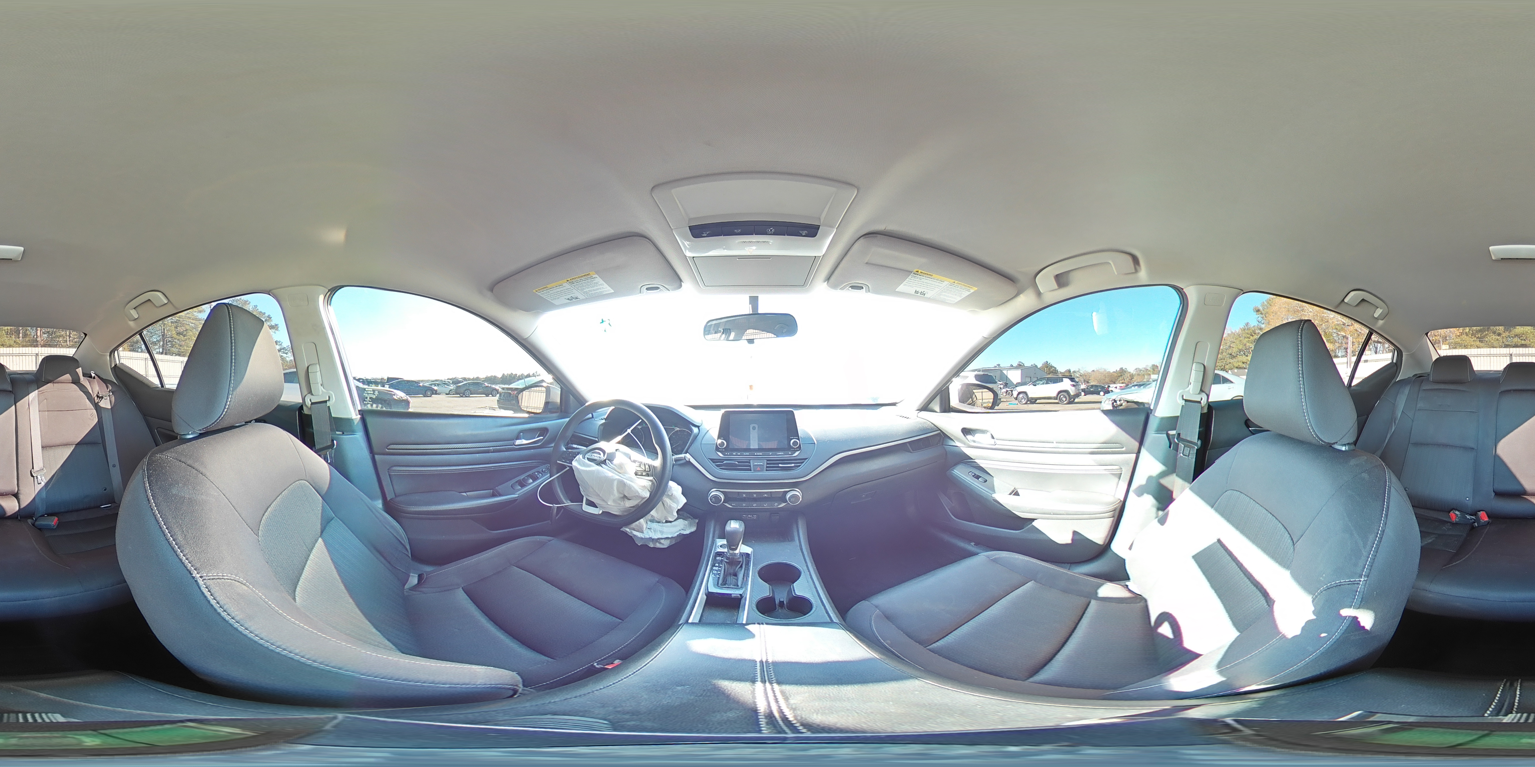2020 Nissan Altima - Image 14