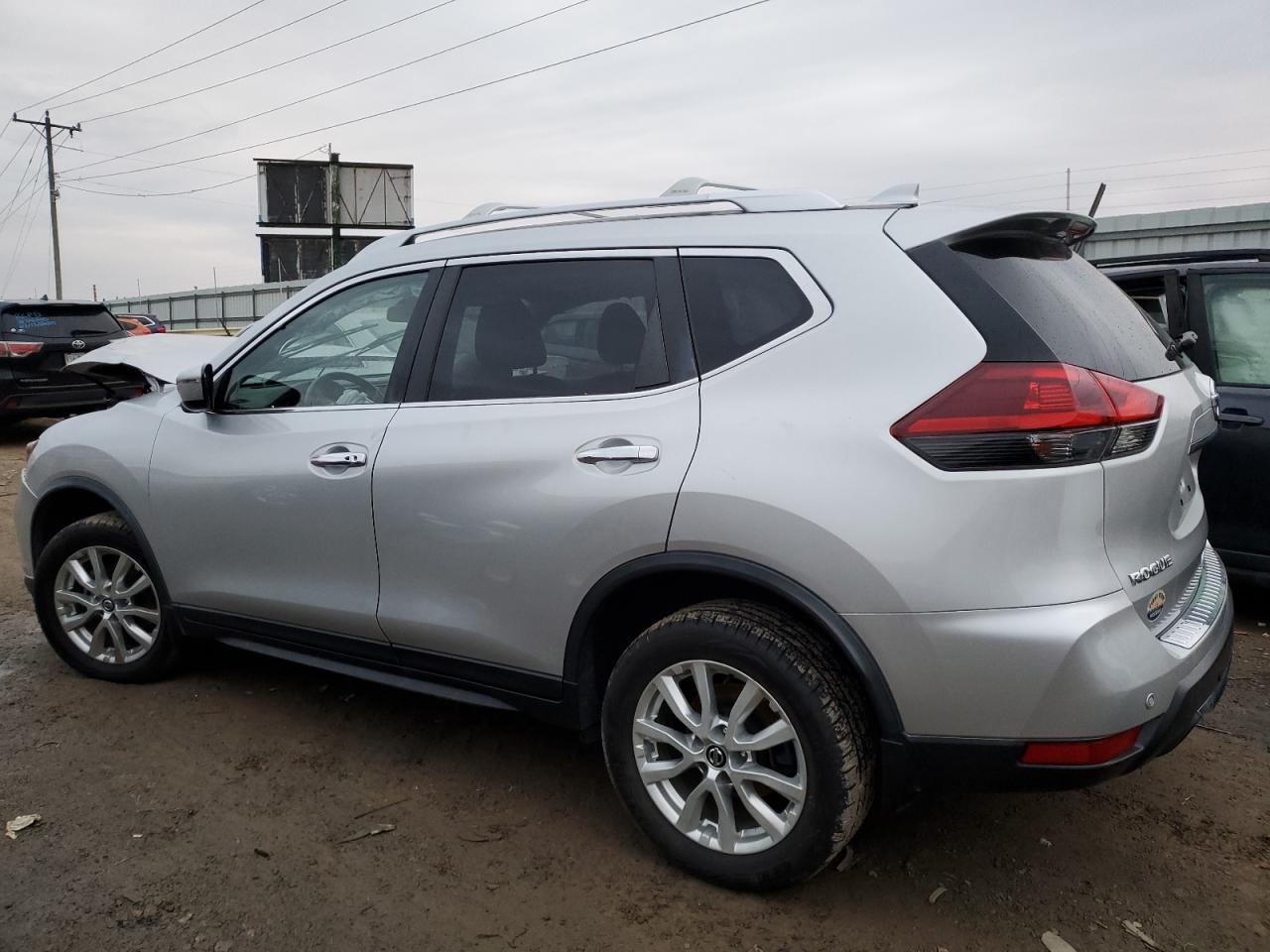 2020 Nissan Rogue - Image 2