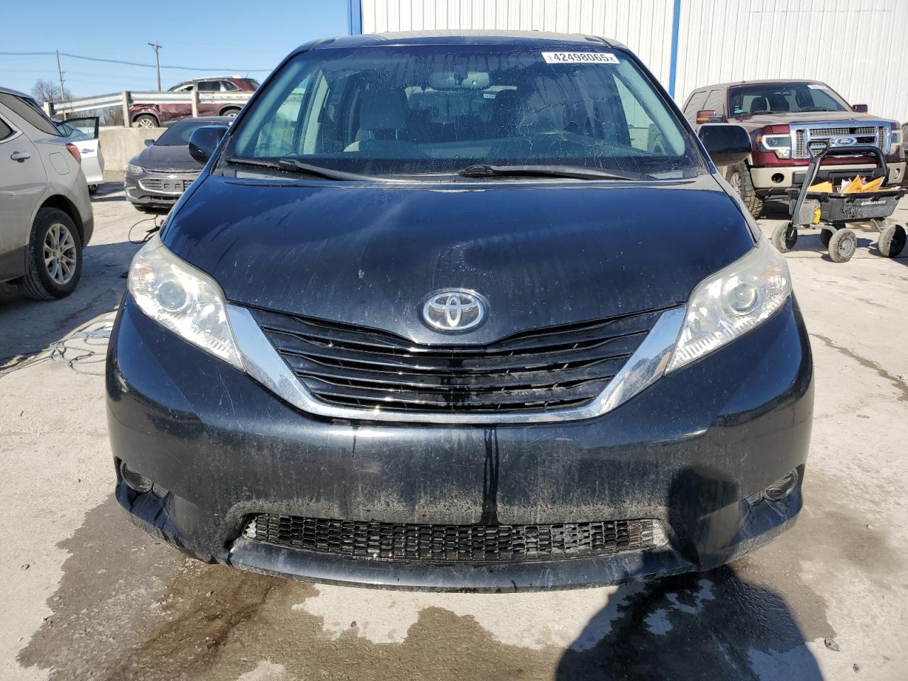 2015 Toyota Sienna - Image 5