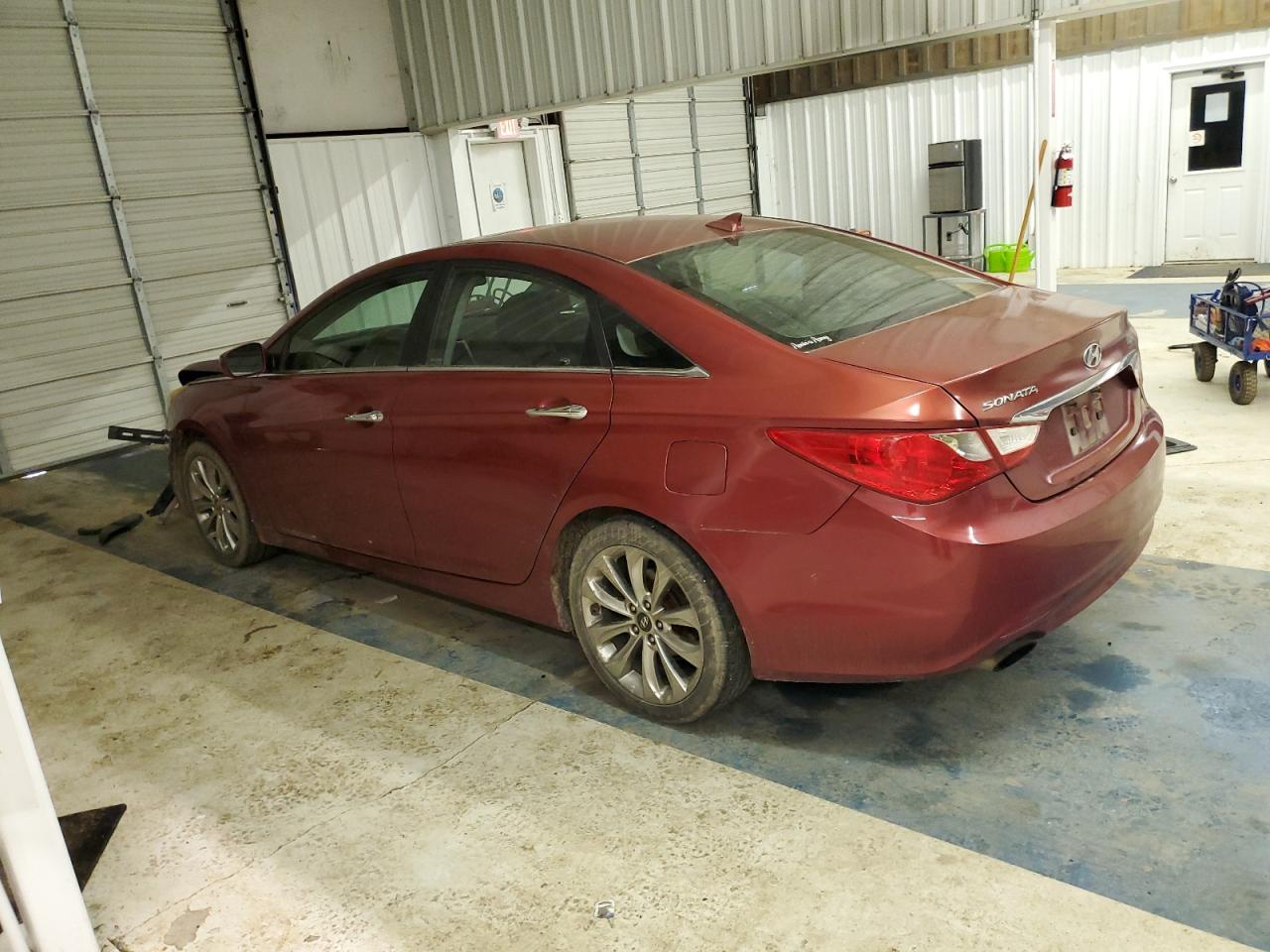 2012 Hyundai Sonata - Image 2