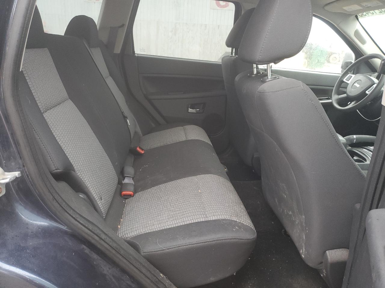 2009 Jeep Grand Cherokee - Image 12