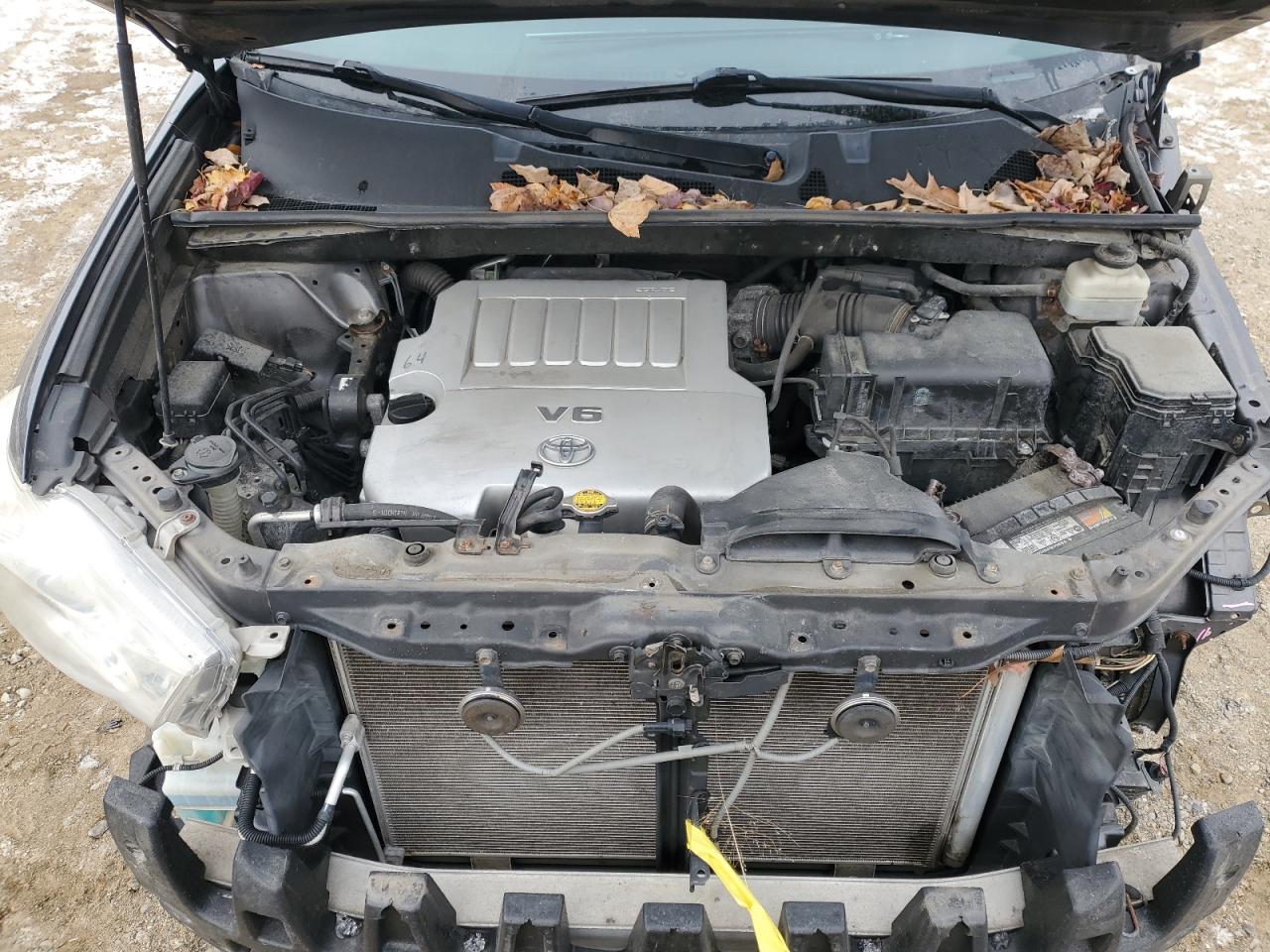 2012 Toyota Highlander - Image 11