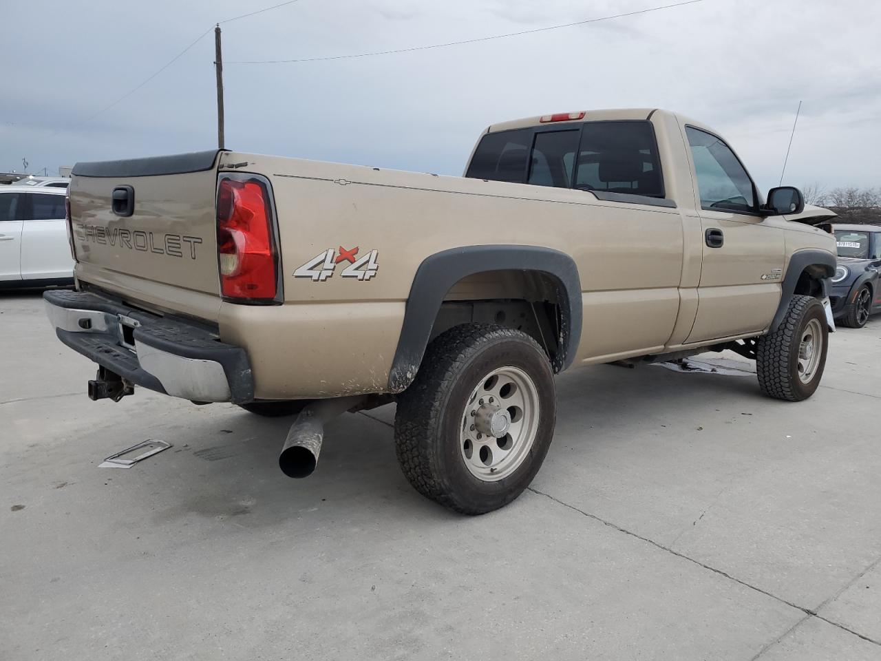 2006 Chevrolet Silverado - Image 3
