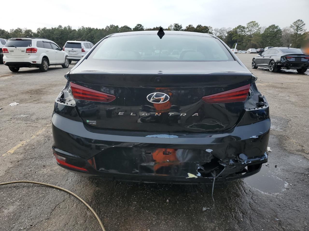 2020 Hyundai Elantra - Image 6