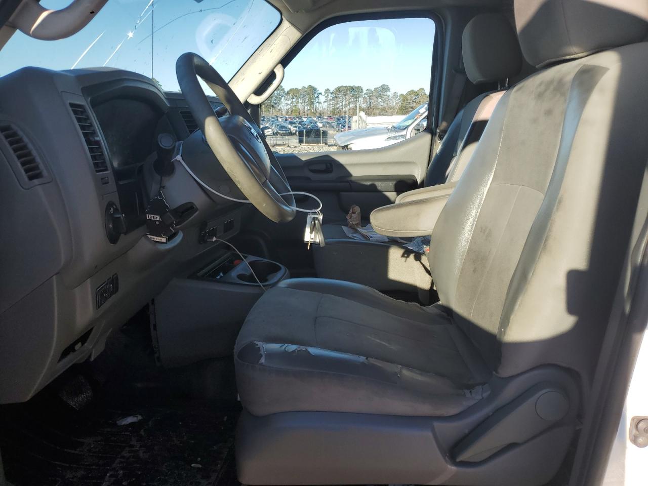 2014 Nissan NV - Image 7