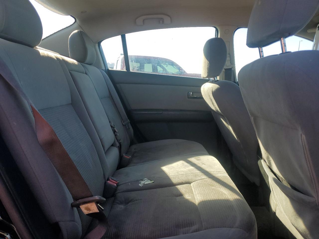 2012 Nissan Sentra - Image 10
