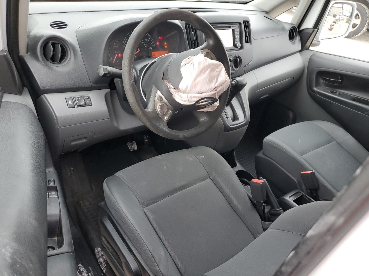 2015 Nissan NV - Image 8