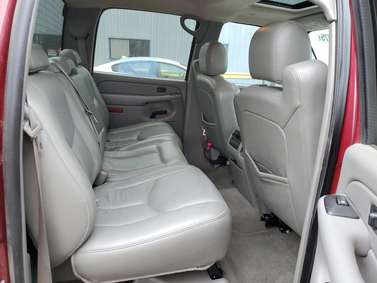 2006 GMC Sierra - Image 10