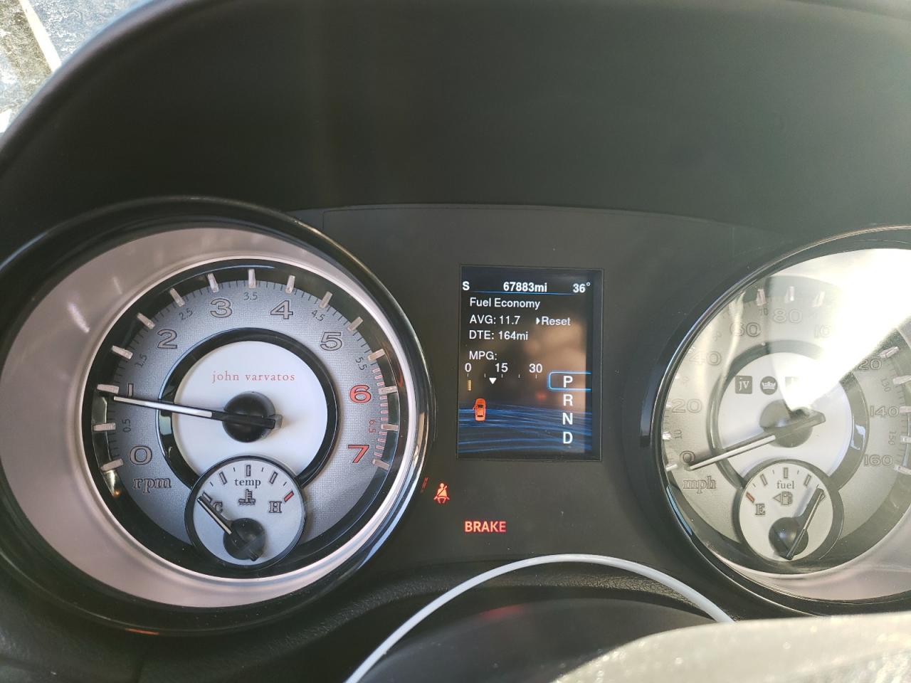 2014 Chrysler 300 - Image 9