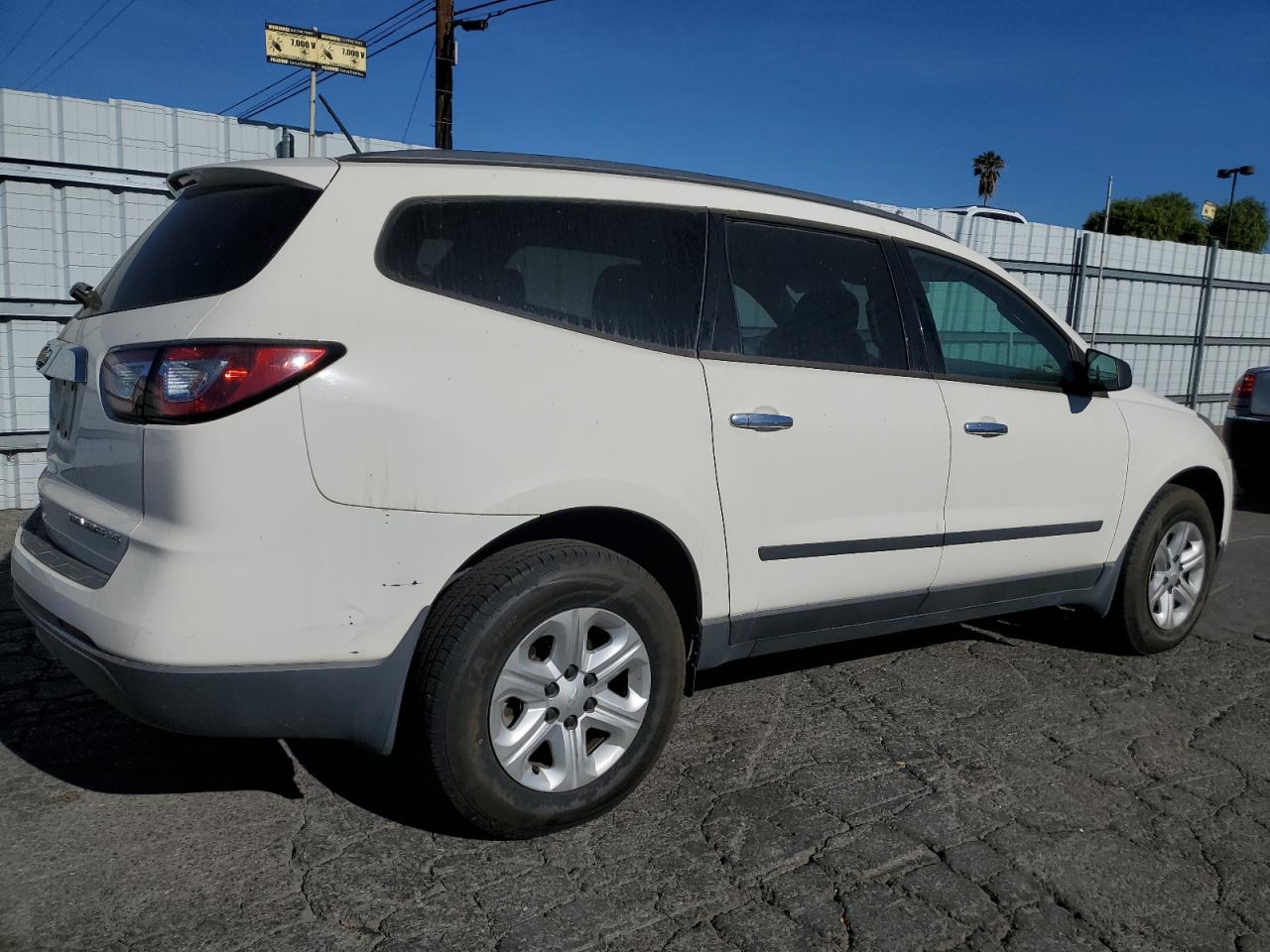 2015 Chevrolet Traverse - Image 3