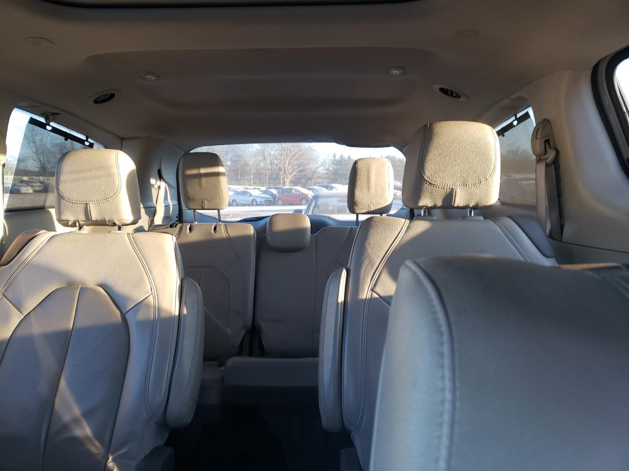 2020 Chrysler Pacifica - Image 10