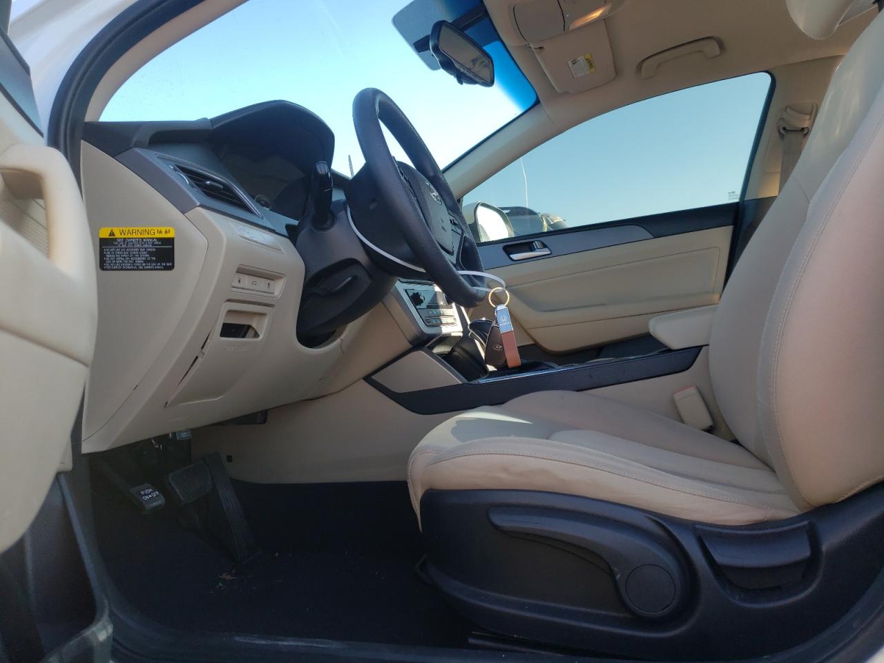 2017 Hyundai Sonata Hybrid VIN: KMHE24L19HA054037 Lot: 86547814