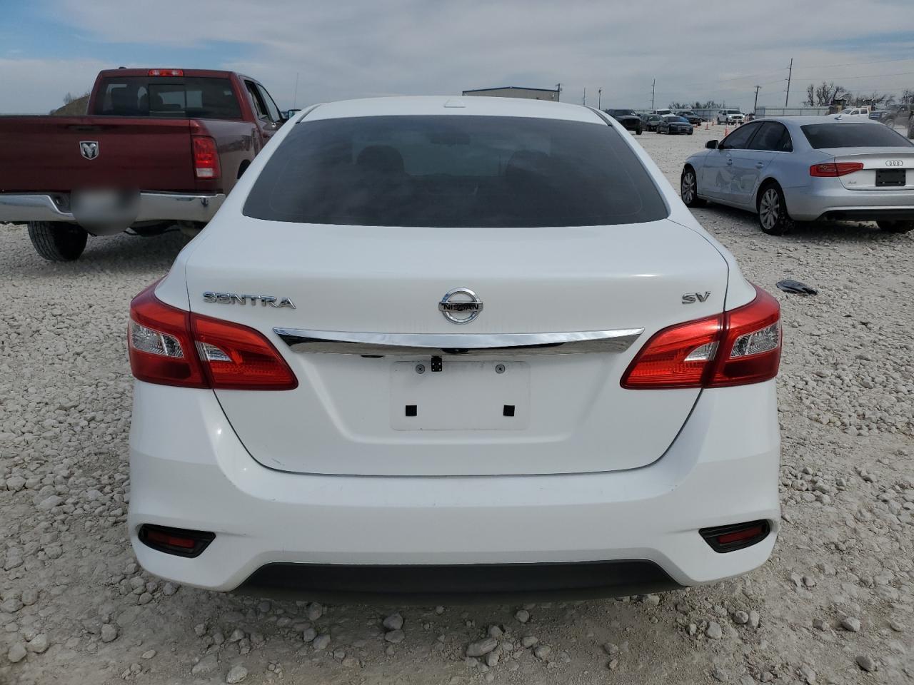 2017 Nissan Sentra - Image 6