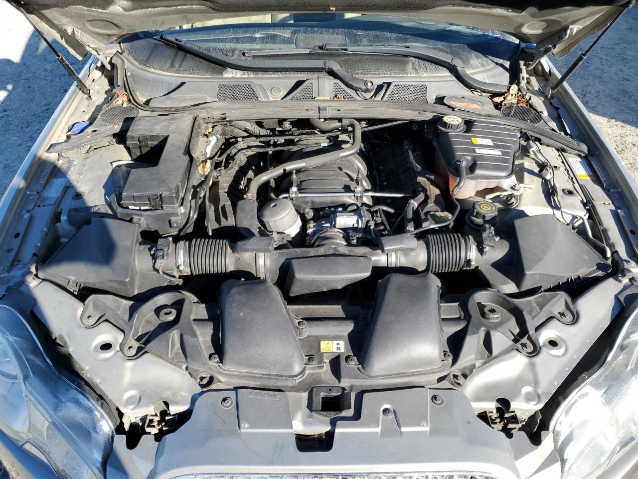2010 Jaguar XF - Image 11