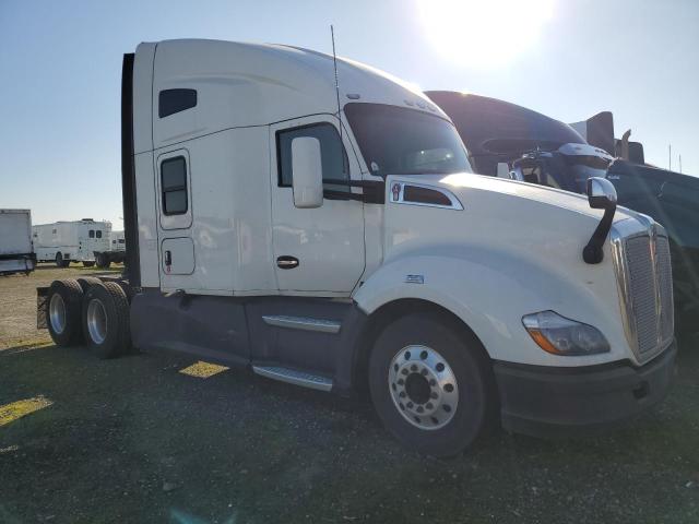 2017 Kenworth Construction T680