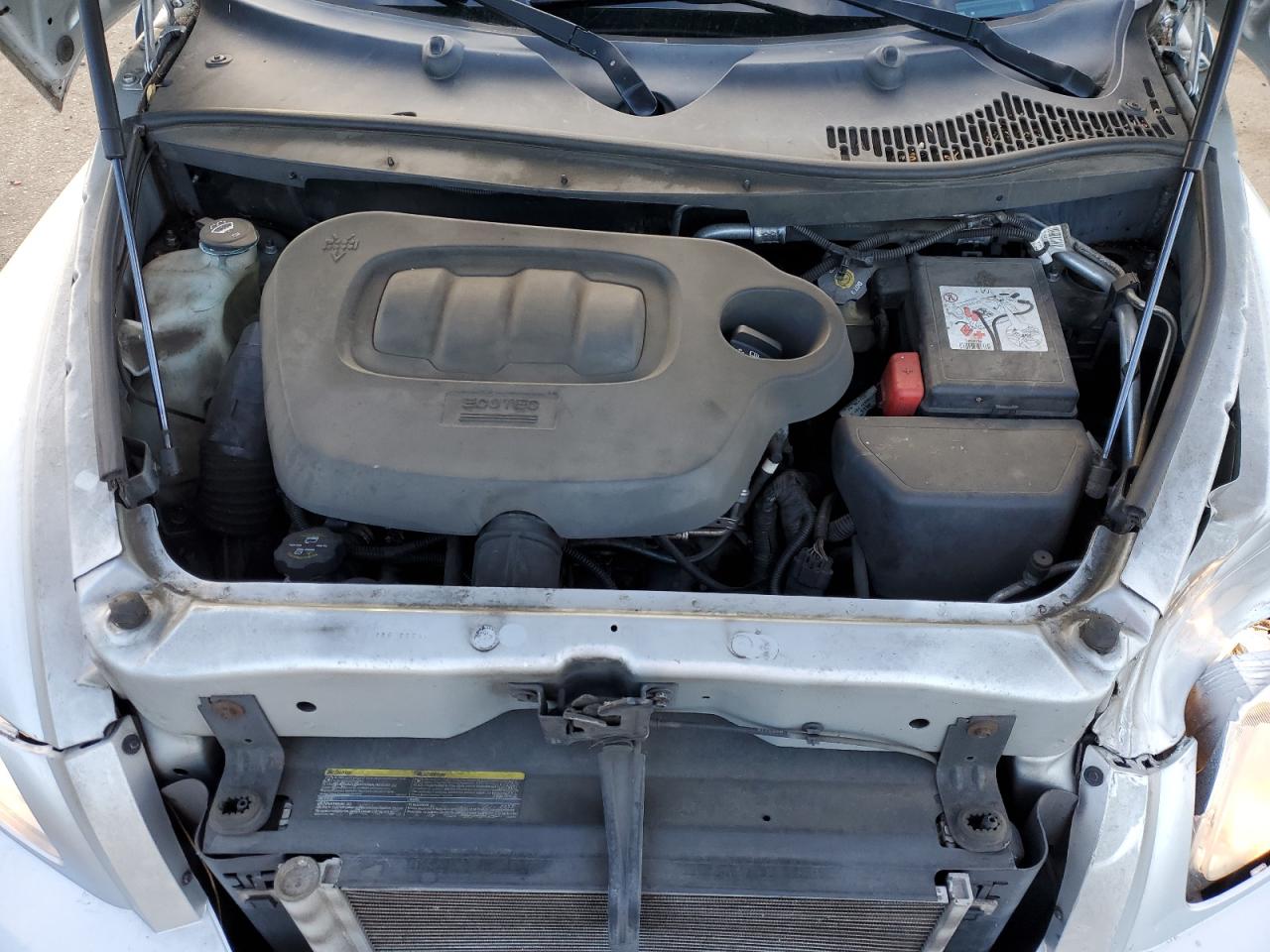 2010 Chevrolet HHR - Image 11