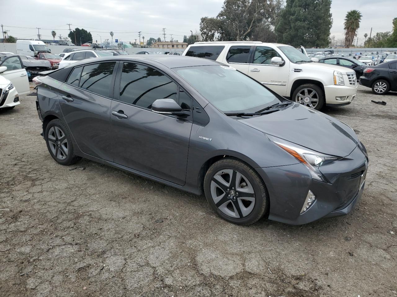 2016 Toyota Prius - Image 4