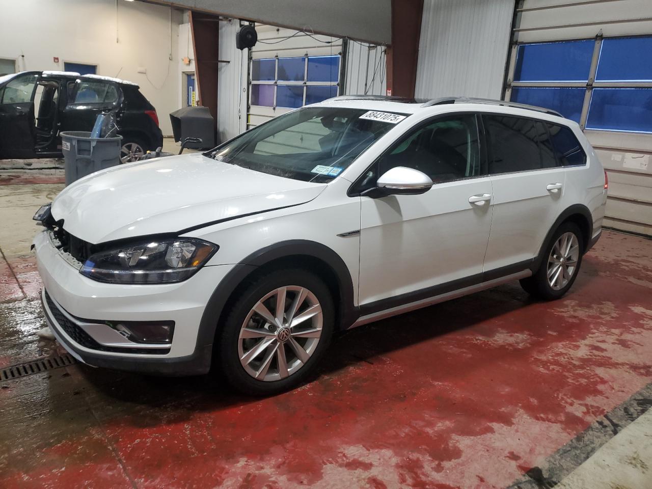 2018 Volkswagen Golf - Image 1