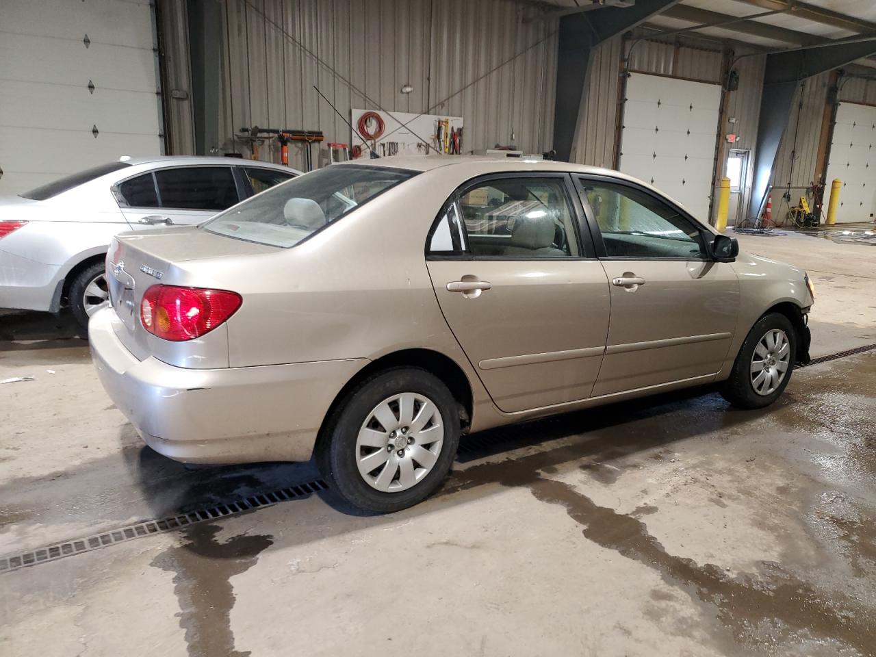 2004 Toyota Corolla - Image 3