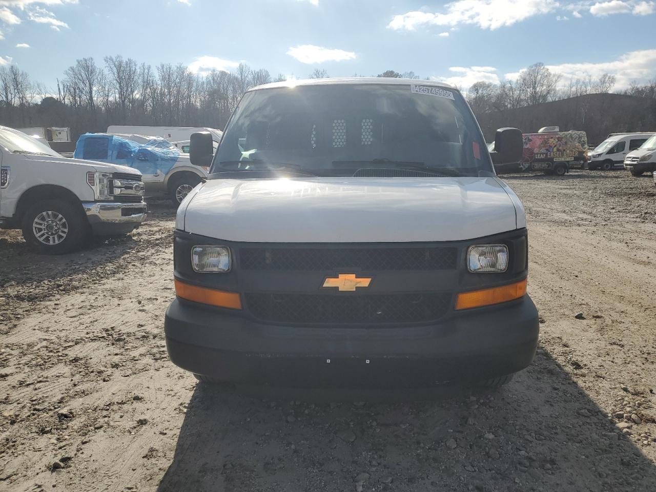2016 Chevrolet Express - Image 5