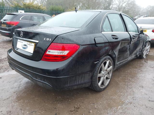 2011 MERCEDES BENZ C200 SPORT