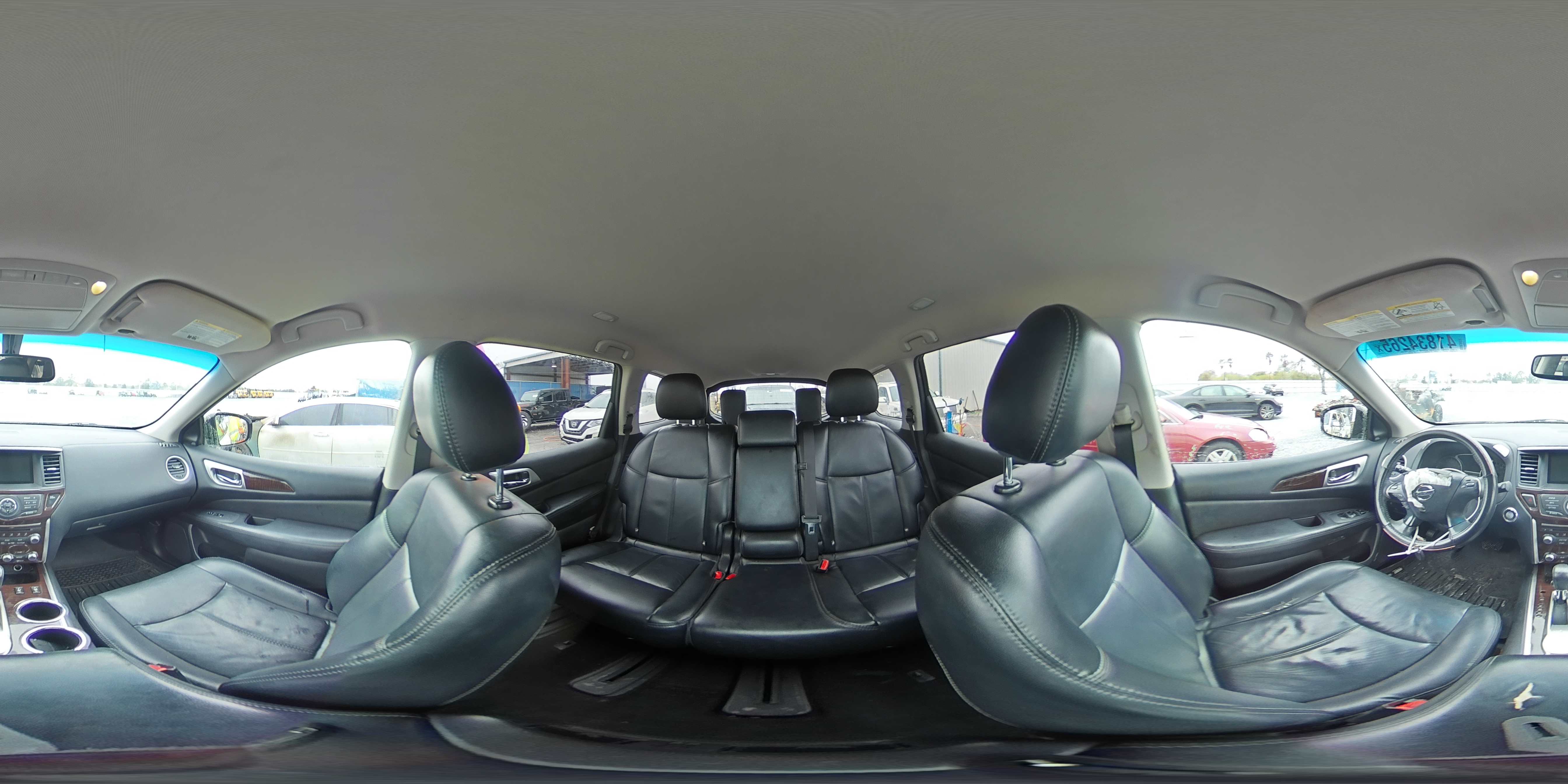 2015 Nissan Pathfinder - Image 15