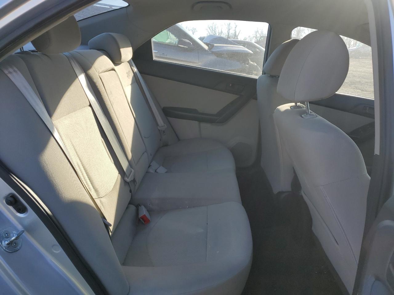 2010 Kia Forte - Image 10