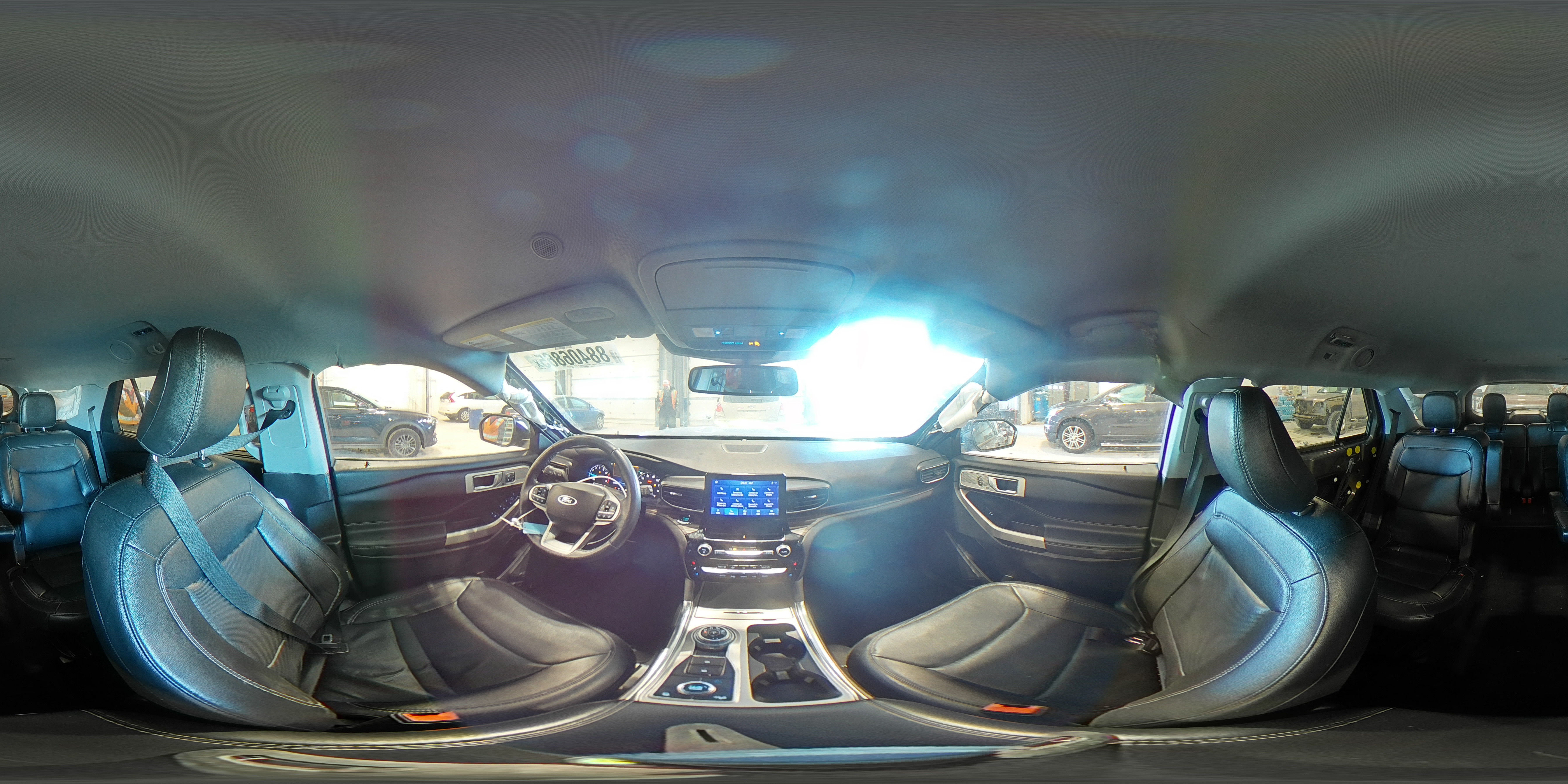 2022 Ford Explorer - Image 14