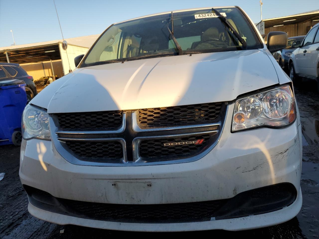 2015 Dodge Caravan - Image 5