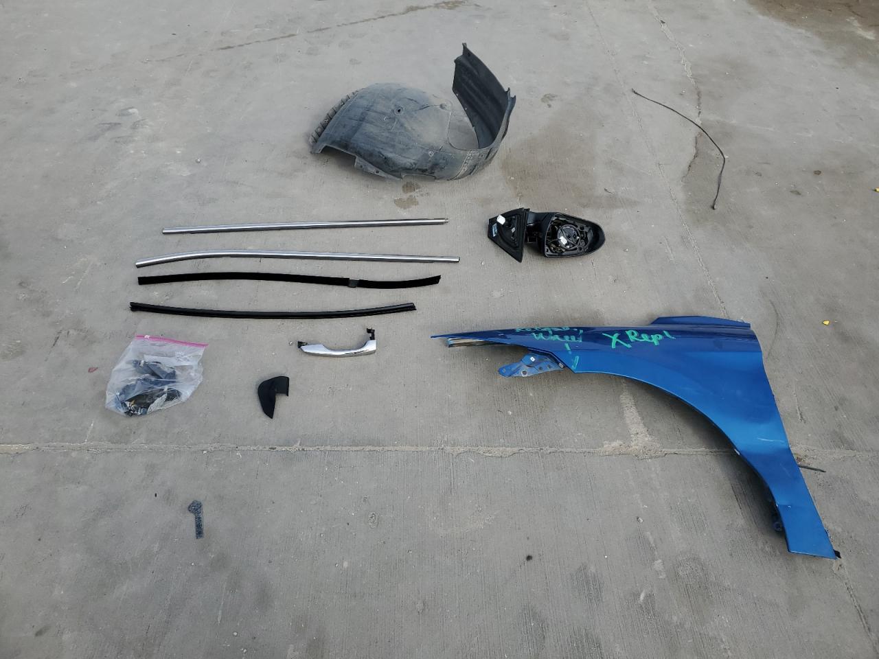 2017 Hyundai Elantra - Image 12