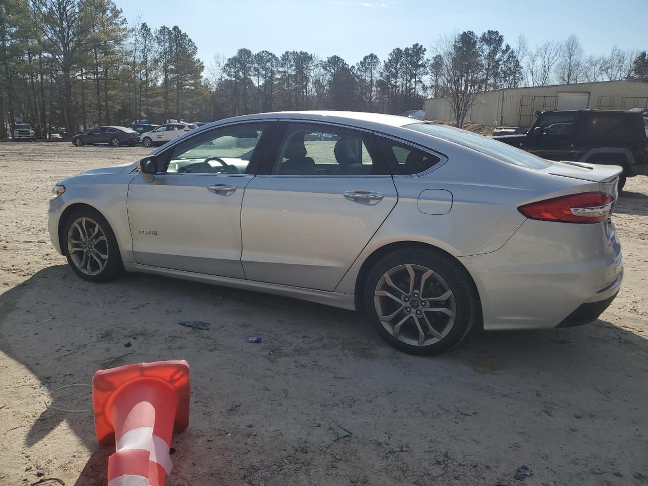 2019 Ford Fusion - Image 2