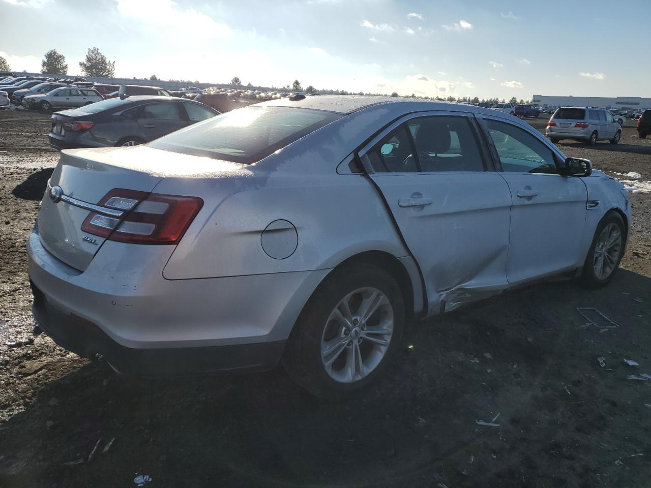 2013 Ford Taurus - Image 3