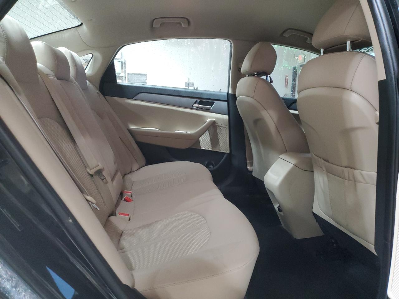 2018 Hyundai Sonata - Image 11