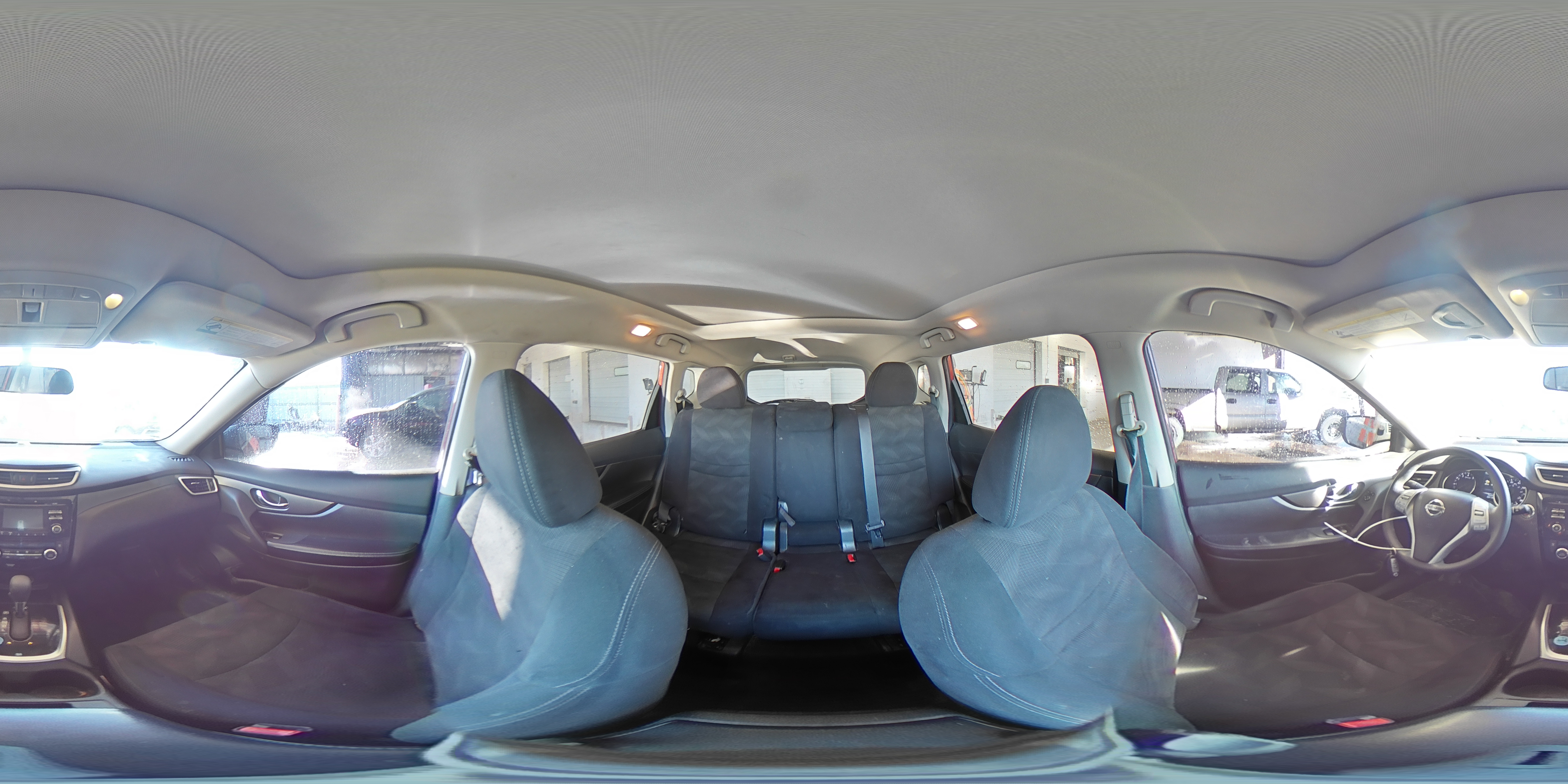 2016 Nissan Rogue - Image 16