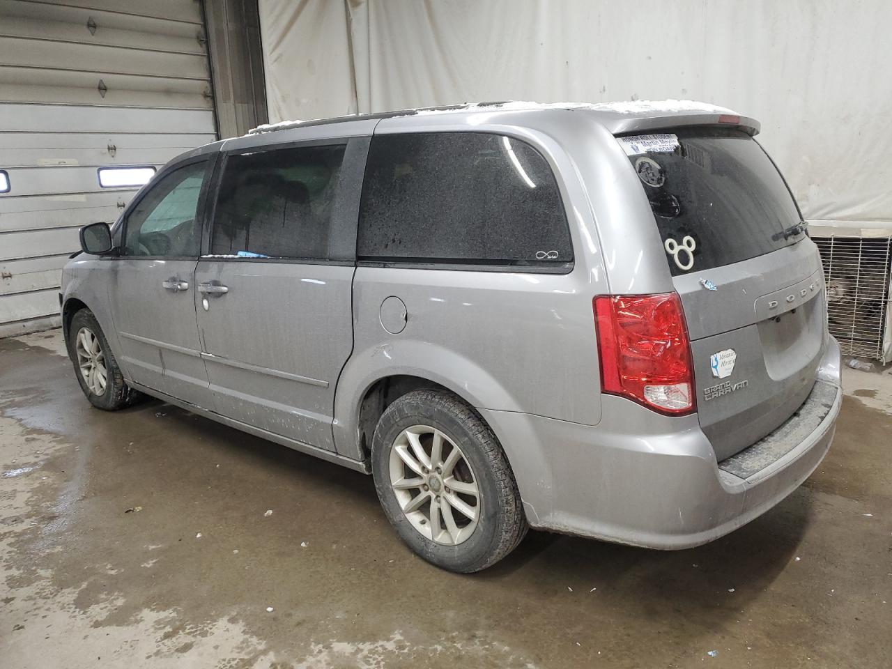 2016 Dodge Caravan - Image 2