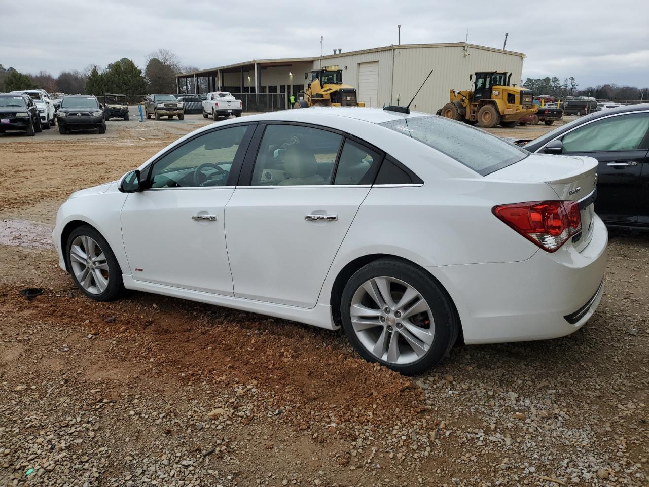 2015 Chevrolet Cruze - Image 2