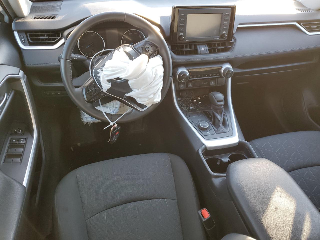 2020 Toyota RAV 4 - Image 8