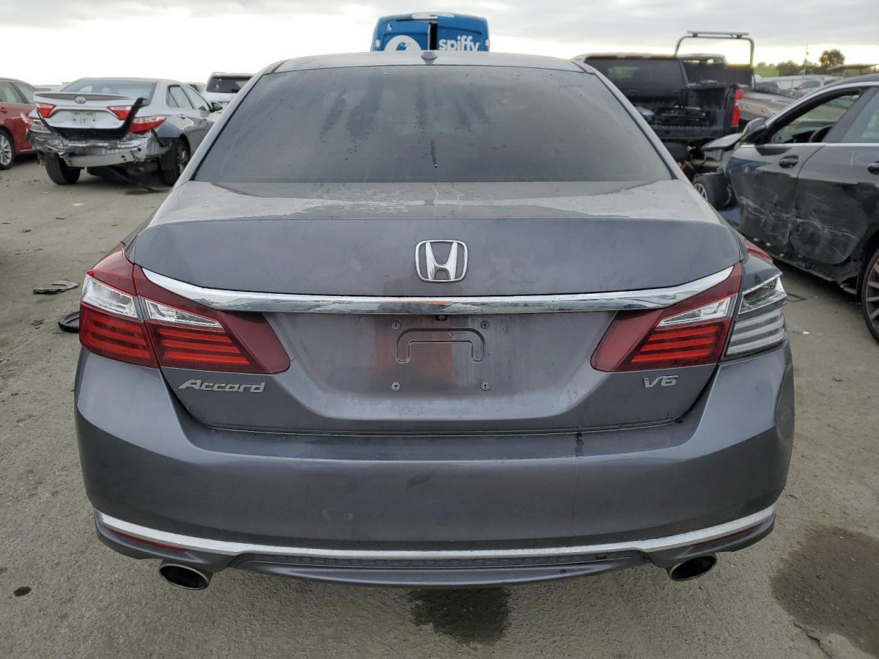2017 Honda Accord - Image 6