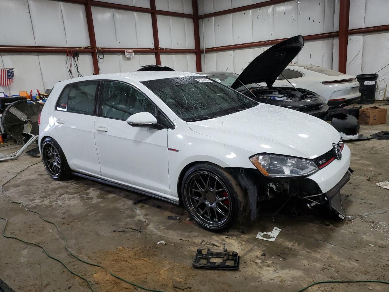 2016 Volkswagen GTI - Image 4