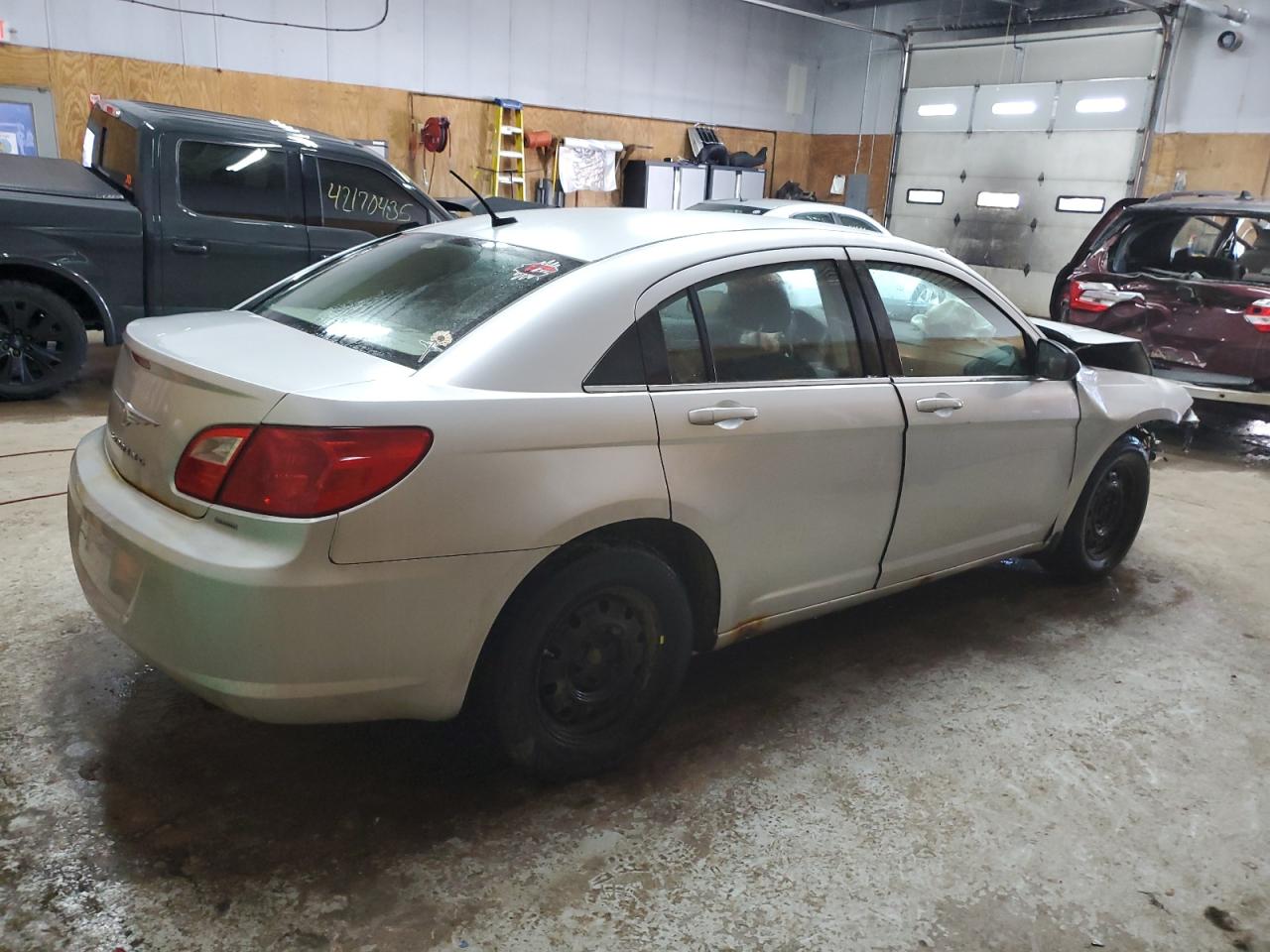 2010 Chrysler Sebring - Image 3