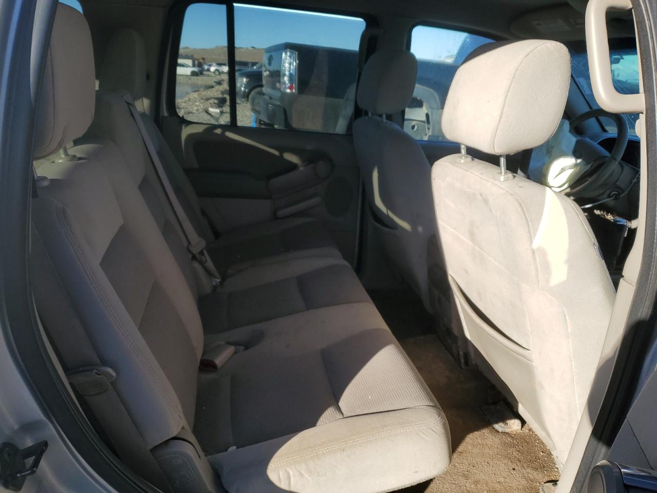 2007 Ford Explorer - Image 10