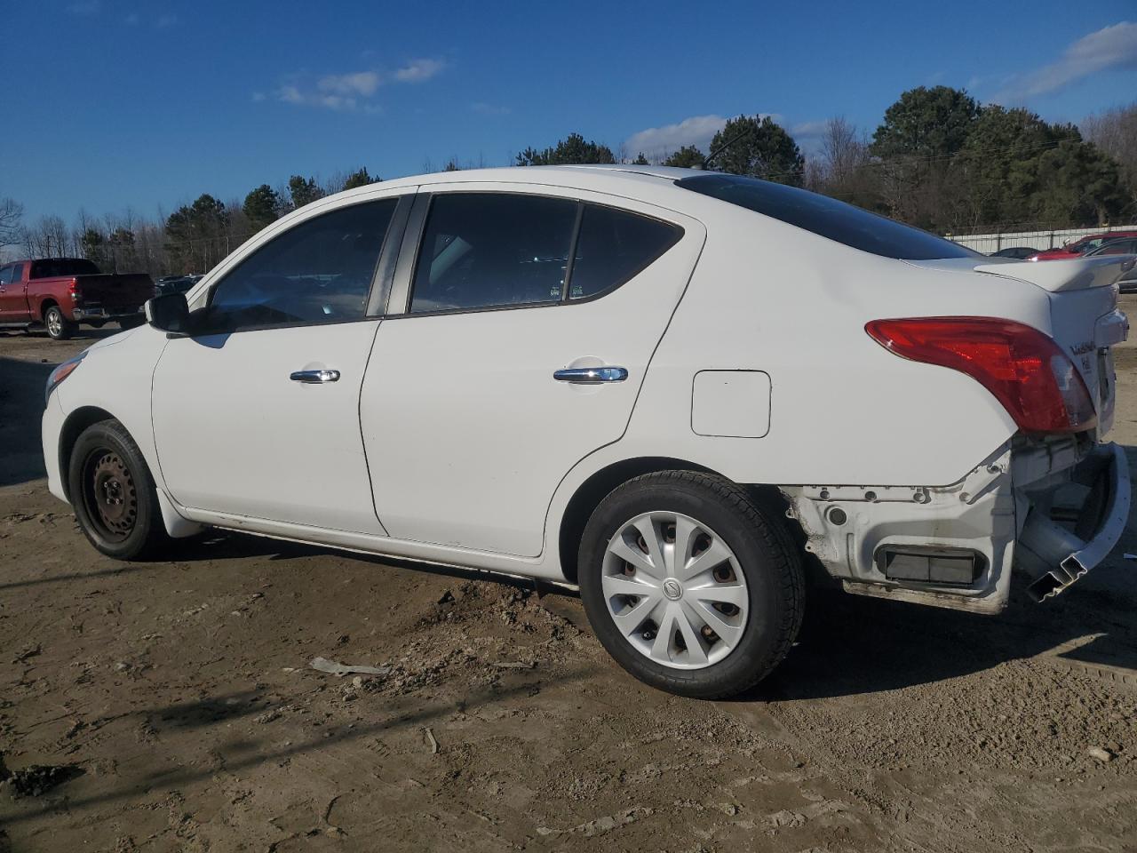 2015 Nissan Versa - Image 2