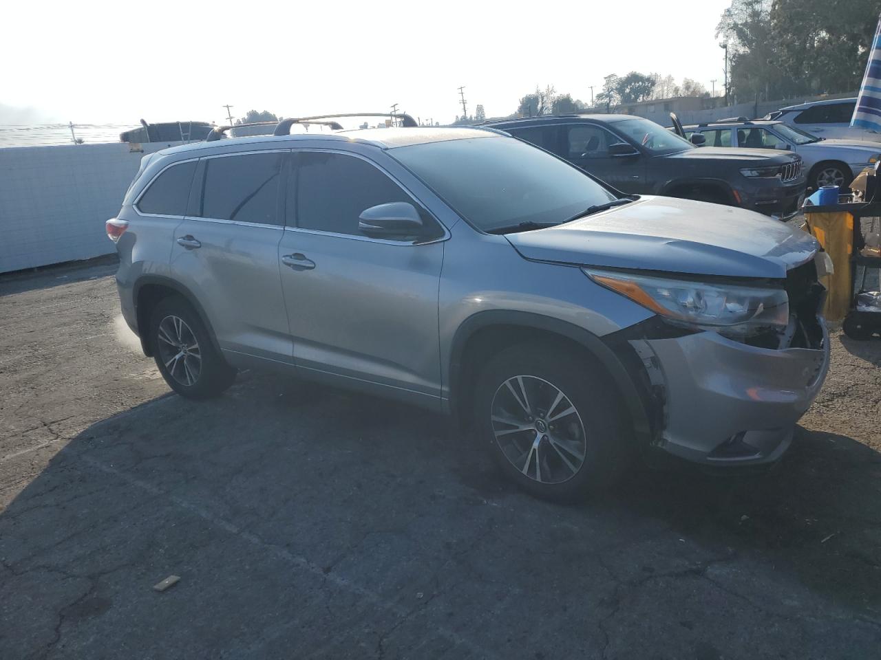 VIN 5TDJKRFH5GS282319 2016 TOYOTA HIGHLANDER no.4