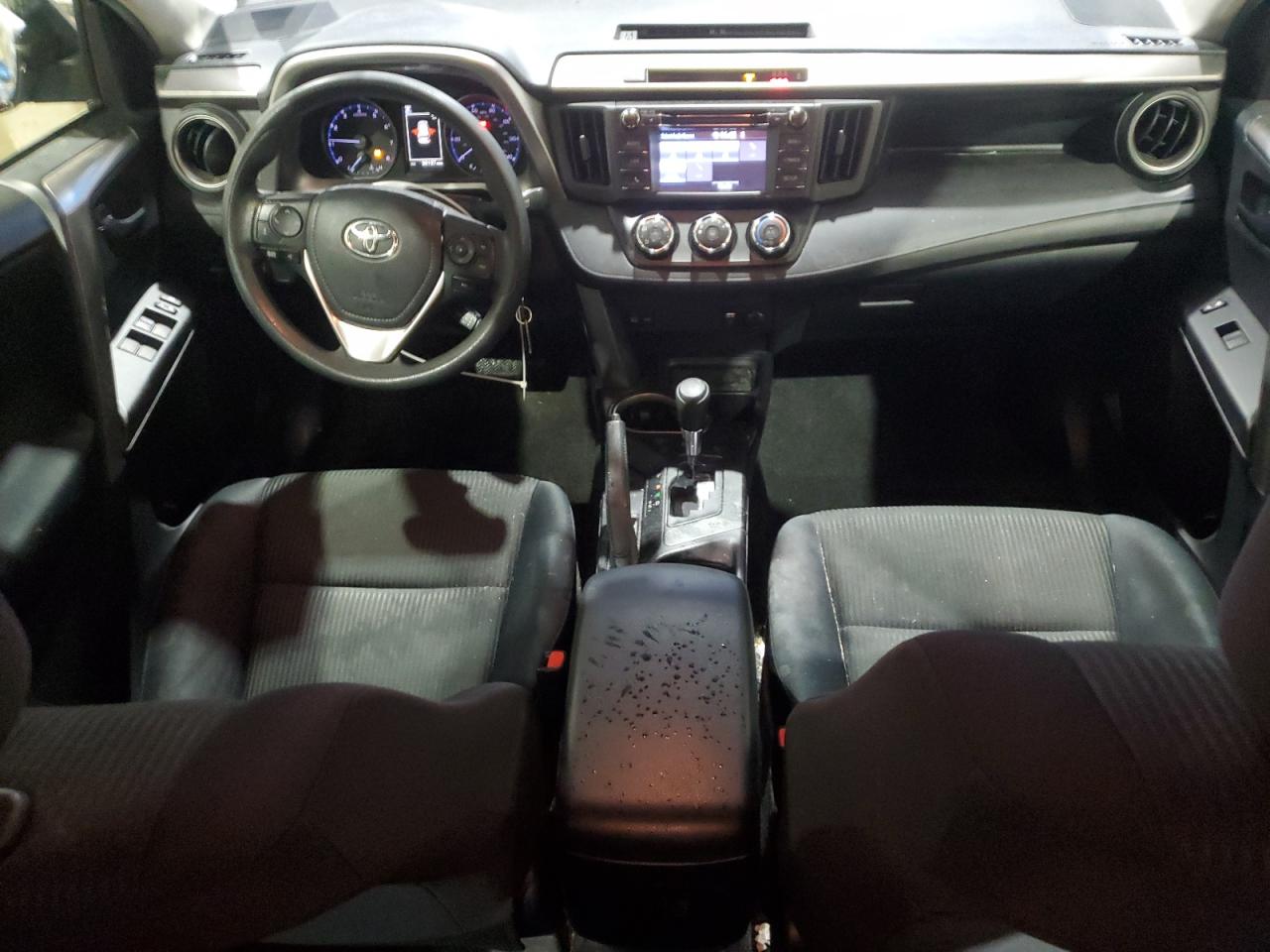 2018 Toyota RAV 4 - Image 8