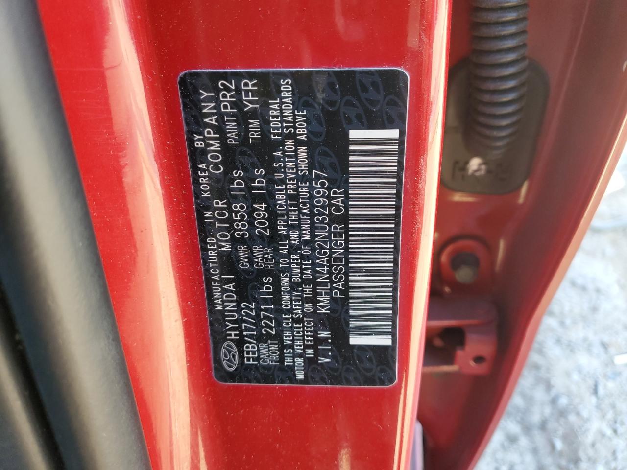 2022 Hyundai Elantra - Image 12
